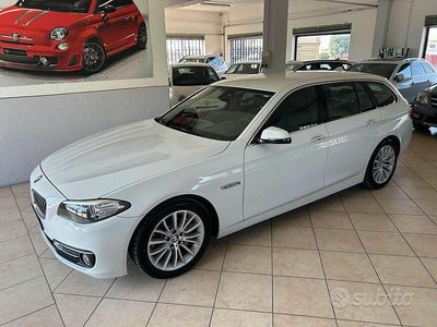 Usata BMW 530 Luxury Line 258 CV (189 kW) 2014 Bianco Station wagon