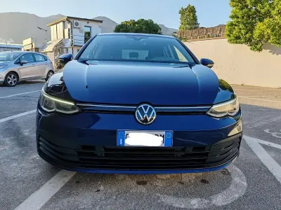 Usata VW Golf VIII Life 131 CV (96 kW) 2021 Berlina