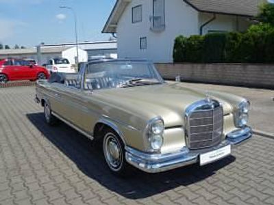 Usata Mercedes 300 SE 170 CV (125 kW) 1964 Beige Cabrio