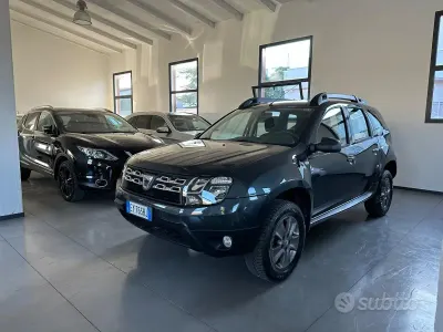 Usata Dacia Duster Ambiance 101 CV (74 kW) 2015 Grigio SUV