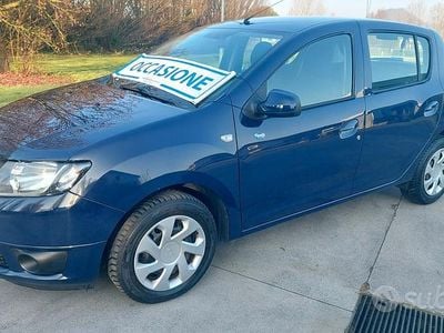 Usata Dacia Sandero Lauréate 75 CV (55 kW) 2016 Blu Berlina