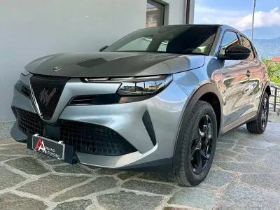 Usata Alfa Romeo GT Junior 136 CV (100 kW) 2025 Grigio SUV