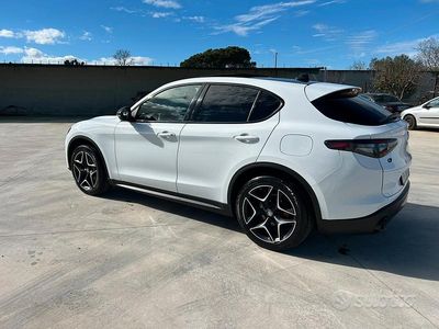 Usata Alfa Romeo Stelvio Ti 210 CV (154 kW) 2019 Bianco SUV