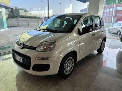 Ny Fiat Panda 70 HK (51 kW) 2025 Svart Halvkombi