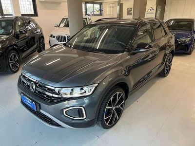 Usata VW T-Roc Style 150 CV (110 kW) 2022 Grigio metallizzato SUV