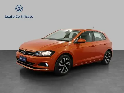 Usata VW Polo Comfortline 65 CV (47 kW) 2019 Energetic orange metallizzato Utilitaria