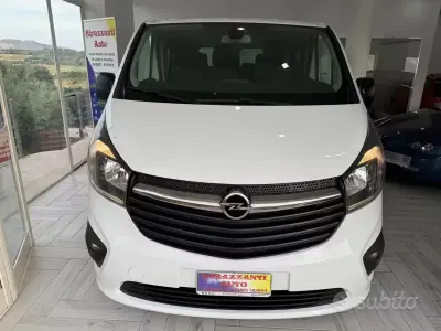 Usata Opel Vivaro-e Combi 125 CV (91 kW) 2019 Bianco Monovolume