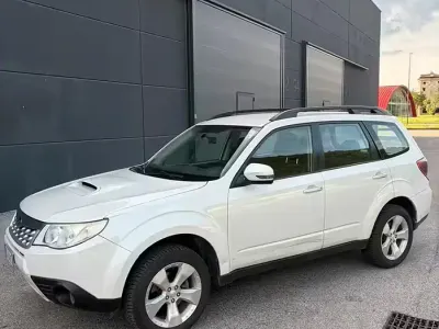Usata Subaru Forester 147 CV (108 kW) 2012 Bianco SUV