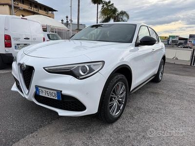 Usata Alfa Romeo Stelvio Super 201 CV (147 kW) 2018 Bianco SUV