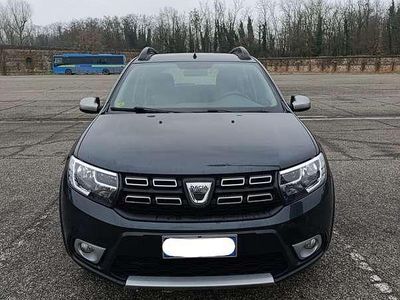 Usata Dacia Sandero Stepway 90 CV (66 kW) 2018 Grigio Berlina