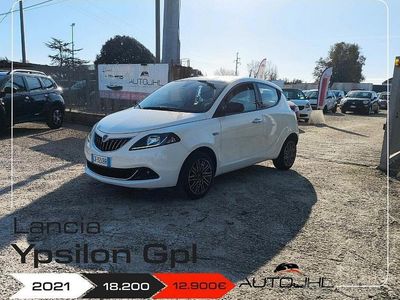 Usata Lancia Ypsilon Gold 69 CV (50 kW) 2021 Bianco Utilitaria