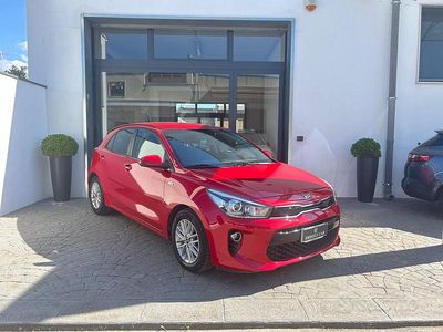 Rosso Usata 2017 Kia Rio Berlina | 6800 € (Buon prezzo)