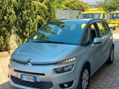 Usata Citroën Grand C4 Picasso Exclusive 120 CV (88 kW) 2015 Grigio Monovolume