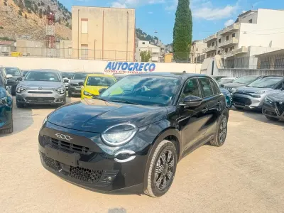 Usata Fiat 600 136 CV (100 kW) 2025 Nero SUV