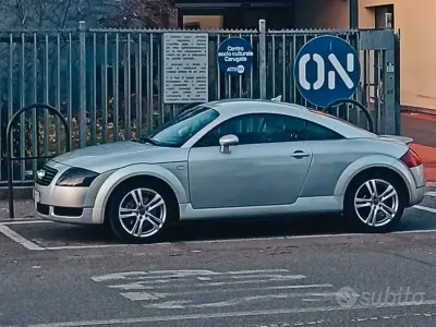 Usata Audi TT 179 CV (131 kW) 2000 Grigio Coupé