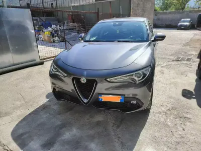 Usata Alfa Romeo Stelvio 150 CV (110 kW) 2018 Grigio SUV