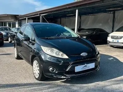 Usata Ford Fiesta 92 CV (67 kW) 2009 Nero Berlina