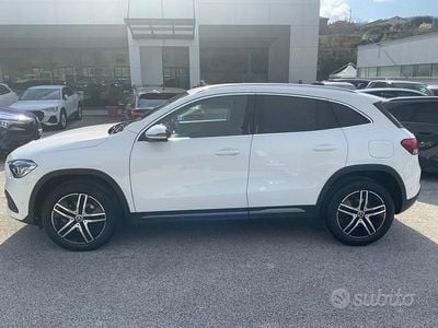 Usata Mercedes GLA200 150 CV (110 kW) 2022 Bianco SUV