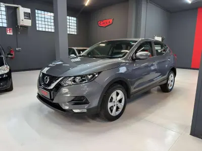 Usata Nissan Qashqai N-Connecta 116 CV (85 kW) 2019 Grigio SUV