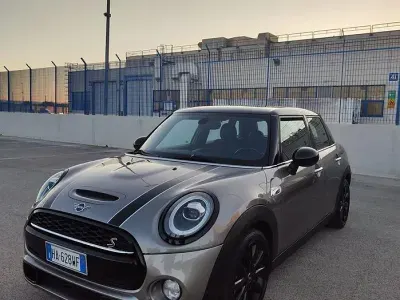 Usata Mini Cooper S 192 CV (141 kW) 2018 Grigio Utilitaria