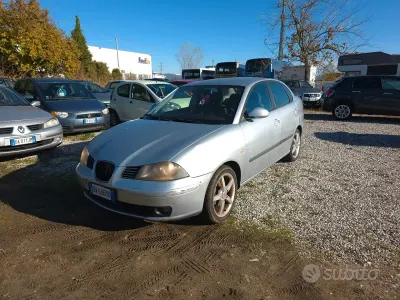 Usata Seat Cordoba 80 CV (58 kW) 2009 Grigio Berlina