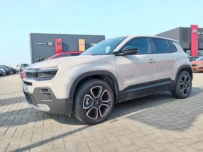 Usata Jeep Avenger EV Summit 114 kW (156 CV) 2025 Bianco SUV