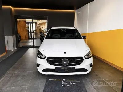 Usata Mercedes B180 109 CV (80 kW) 2019 Bianco Utilitaria