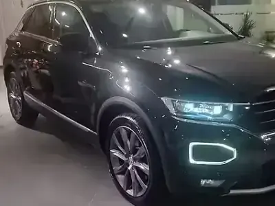 Usata VW T-Roc Advance 150 CV (110 kW) 2019 Nero SUV