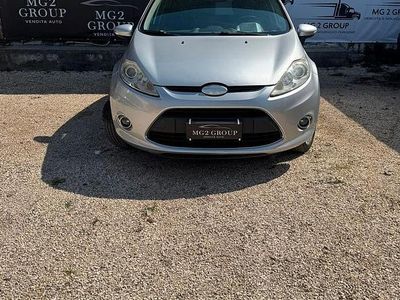Usata Ford Fiesta 96 CV (70 kW) 2009 Grigio Utilitaria