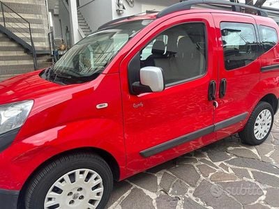 Usata Peugeot Bipper Family 75 CV (55 kW) 2012 Rosso Monovolume