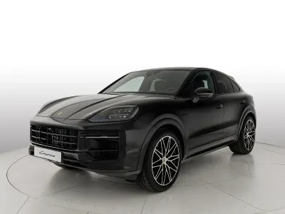 Nuova Porsche Cayenne 2026 Nero cromite metallizzato SUV