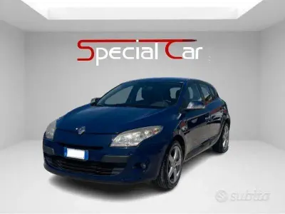Usata Renault Mégane III Dynamique 110 CV (80 kW) 2010 Blu Berlina