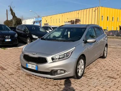 Begagnad Kia Ceed Sportswagon 110 HK (80 kW) 2013 Grå Kombi