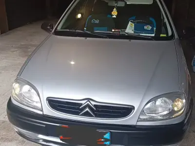 Usata Citroën Saxo 60 CV (44 kW) 2001 Grigio Utilitaria
