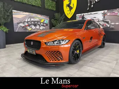 Usata Jaguar XE Supercharged 600 CV (441 kW) 2017 Valencia orange metallic Berlina