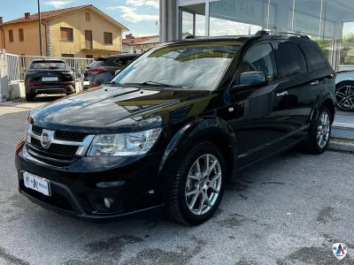 Usado Fiat Freemont Lounge 140 HP (102 kW) 2014 Preto SUV
