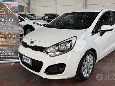 Usata Kia Rio EX 90 CV (66 kW) 2012 Bianco Berlina