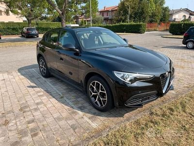 Begagnad Alfa Romeo Stelvio 150 HK (110 kW) 2020 Svart SUV
