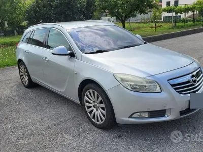 Usata Opel Insignia Sport 160 CV (117 kW) 2009 Grigio Station wagon