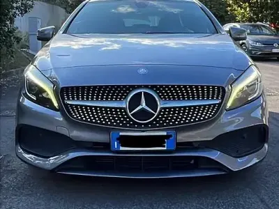 Usata Mercedes A180 Executive 109 CV (80 kW) 2015 Grigio Utilitaria