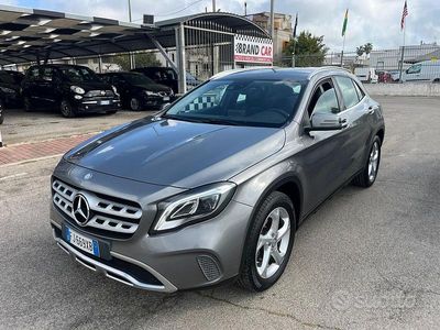 Usata Mercedes GLA200 Premium 135 CV (99 kW) 2017 Grigio SUV