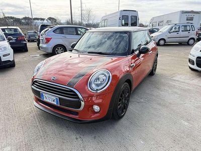 Usata Mini Cooper D 116 CV (85 kW) 2018 Arancione Utilitaria