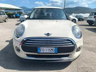 Begagnad Mini One D Business 95 HK (69 kW) 2016 Halvkombi