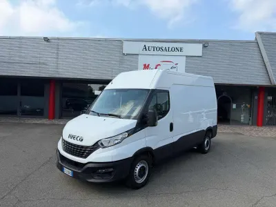 Usata Iveco Daily 116 CV (85 kW) 2020 Bianco Furgone