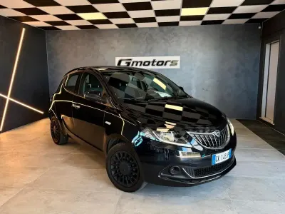 Usata Lancia Ypsilon Silver 69 CV (50 kW) 2022 Nero Utilitaria