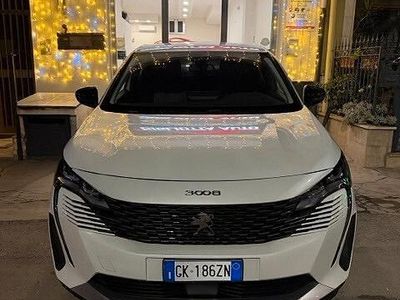 Usata Peugeot 3008 Allure 131 CV (96 kW) 2022 Bianco SUV