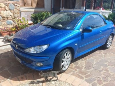Usata Peugeot 206 CC 109 CV (80 kW) 2006 Blu Cabrio