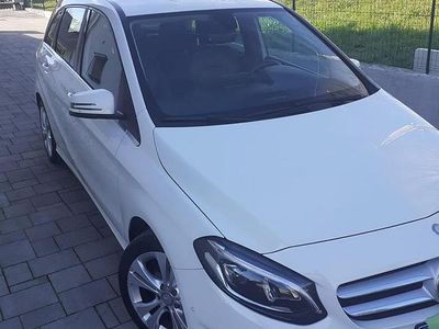Usata Mercedes B180 2015 Bianco Monovolume