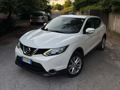 Usata Nissan Qashqai 360º 110 CV (80 kW) 2015 Bianco SUV