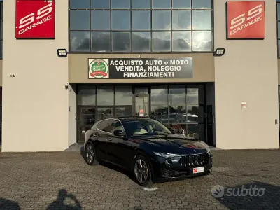 Usata Maserati Levante GranLusso 250 CV (183 kW) 2018 Grigio SUV